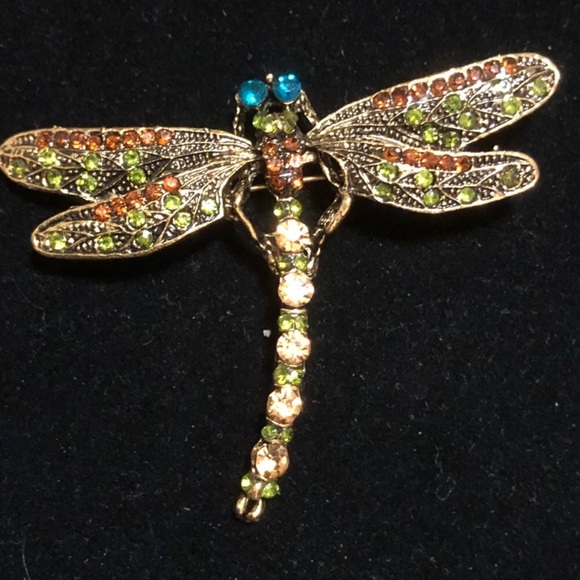 New! Dragonfly Rhinestone Brooch - Picture 4 of 8